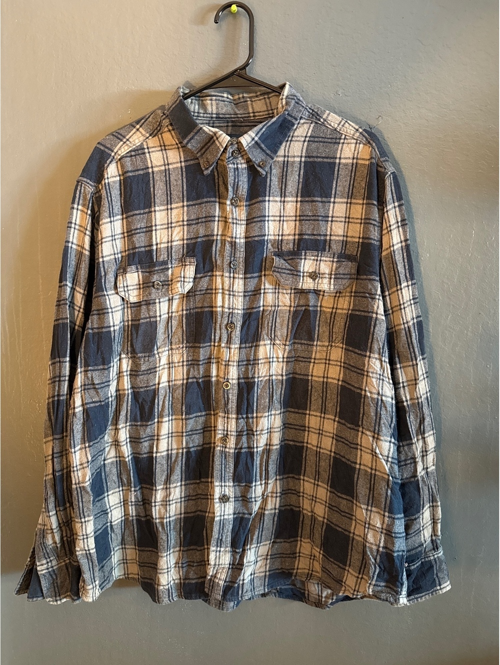 Faded Glory Men's Blue and White Plaid Button-Up Shirt XL